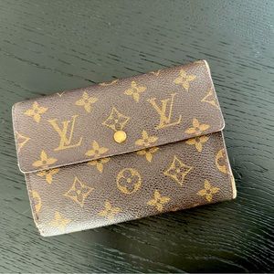 Louis Vuitton Monogram LV Logo large wallet